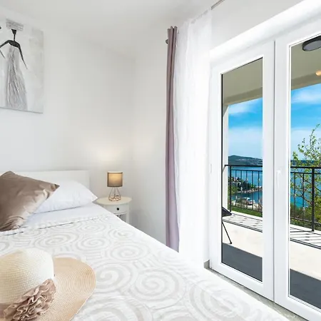 شقة Golden Seaview مْليني